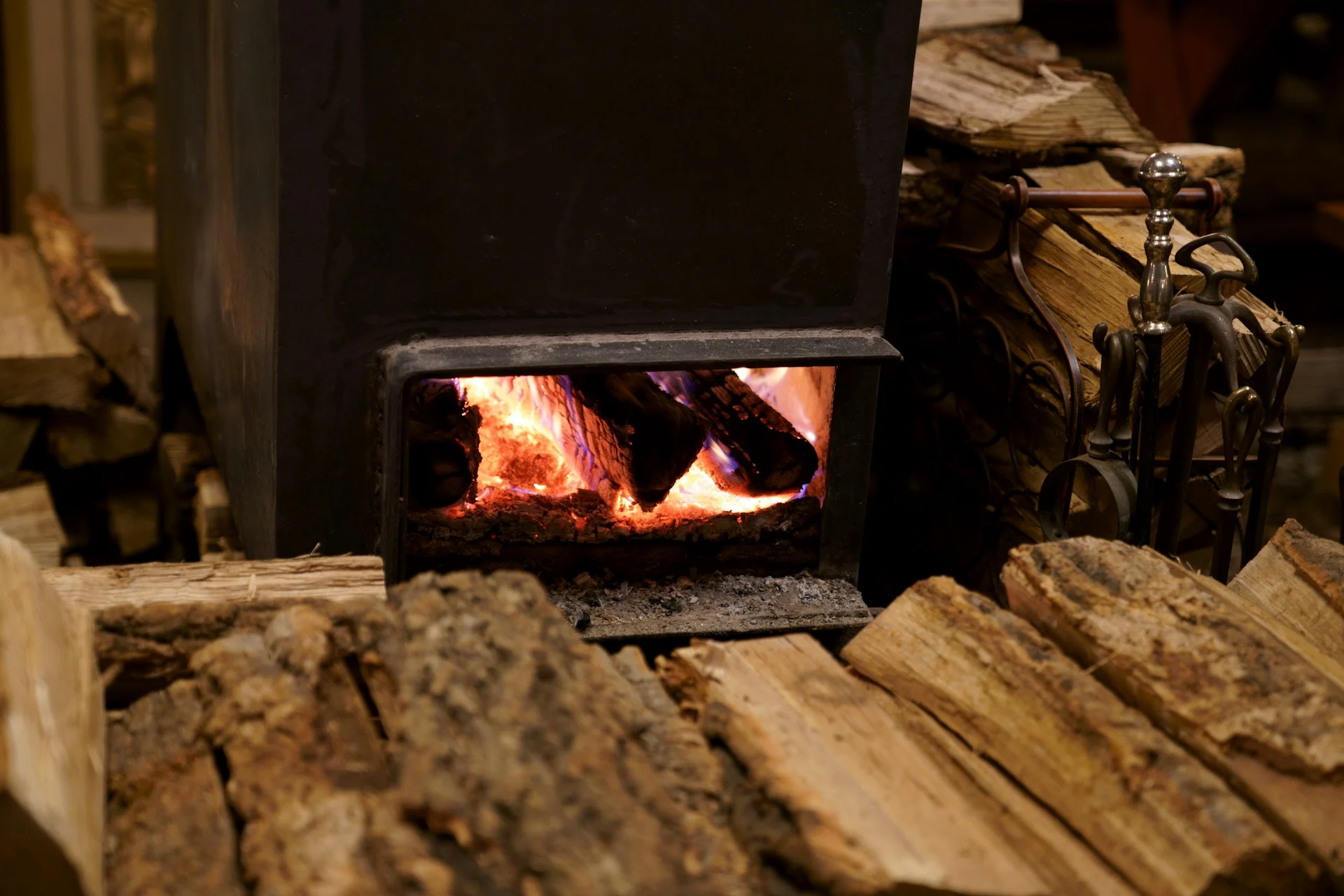 WOOD STOVE CLEANING 12 MetroChimneyPDX seonguk kim YOdU8nmUAB4 unsplash MetroChimneyPDX